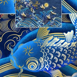 Grues du Japon s'envolent dans la nuit bleue, carpes dans les vagues dorées, l'arbre de mei en floraison