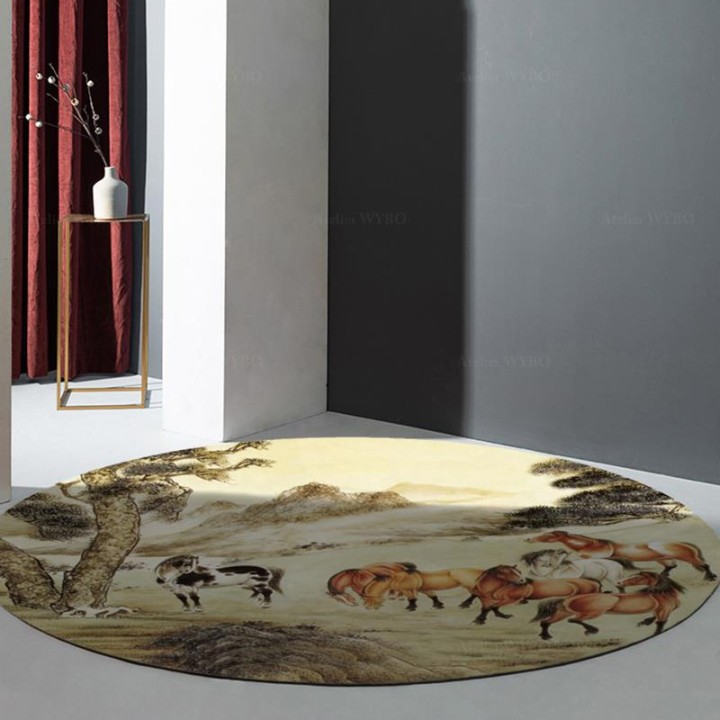 Tapis cheval aspect ancien - 8 chevaux sous les arbres dans la colline, forme ronde