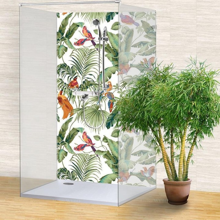 Panneau de douche décoratif - Oiseaux exotiques et plantes tropicales sur fond blanc