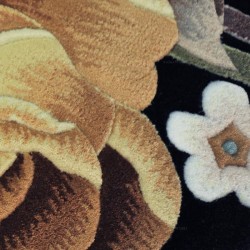 Tapis rond floral style campagne - Pivoine, jonquilles, rose et petites fleurs sur fond noir