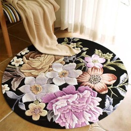 Tapis rond floral style campagne - Pivoine, jonquilles, rose et petites fleurs sur fond noir