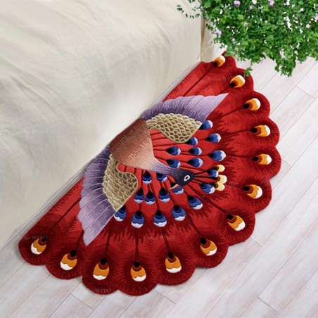 Tapis rouge descente de lit paon en demi-cercle en relief.