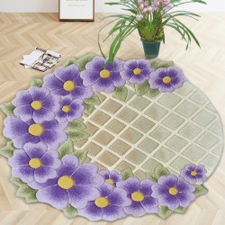 Tapis floral style campagne - Fleurs violettes sur carrelage