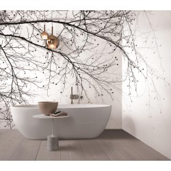 Décoration salle de bain minimaliste, panneau étanche PVC imprimé arbres en noir et blanc.