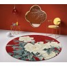 Tapis rouge chinois traditionnel, pivoine blanche en floraison.