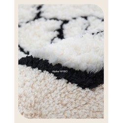 Tapis artistique tufté épais, velours doux, confortable sous les pieds.