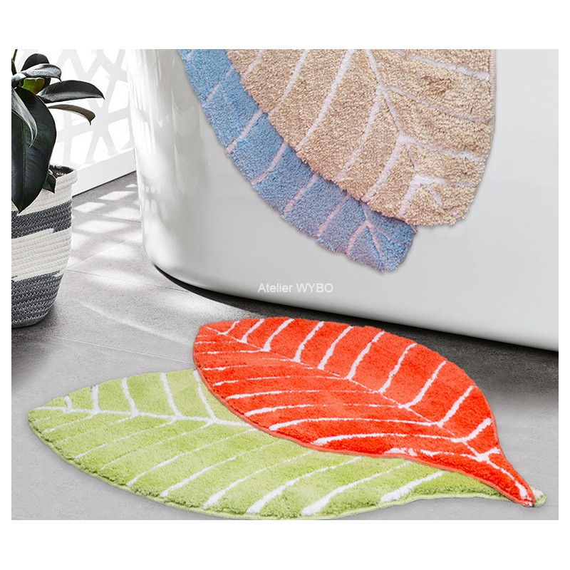 Tapis design nature en forme de feuille, couleur rouge, vert, bleu