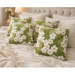 Coussin floral en relief pour canapé, lit, fauteuil - Fleurs blanches sur pelouse