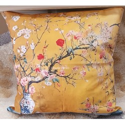Coussin chinois fleurs printanières, décoration salon zen et poètique.