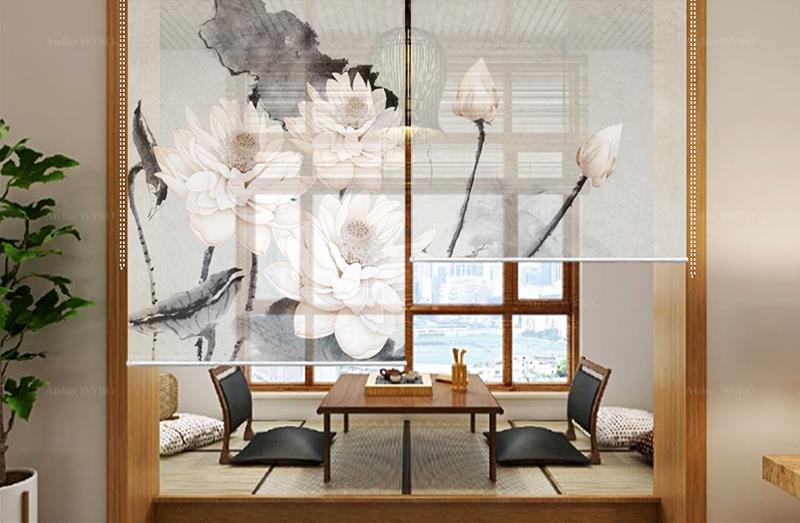 décoration intérieure originale chambre japonaise zen paravent chinois suspendu dimensions personnalisées motif imprimée HD lotus rose pâle et calligraphie sur fond gris hauteur réglable par chainette ou télécommande.