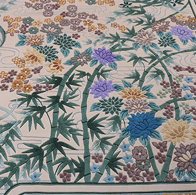 tapis grand luxe sur mesure en soie naturelle surface sculptée en relief motif floral orchidée bambou pivoine pour salon séjour chambre.