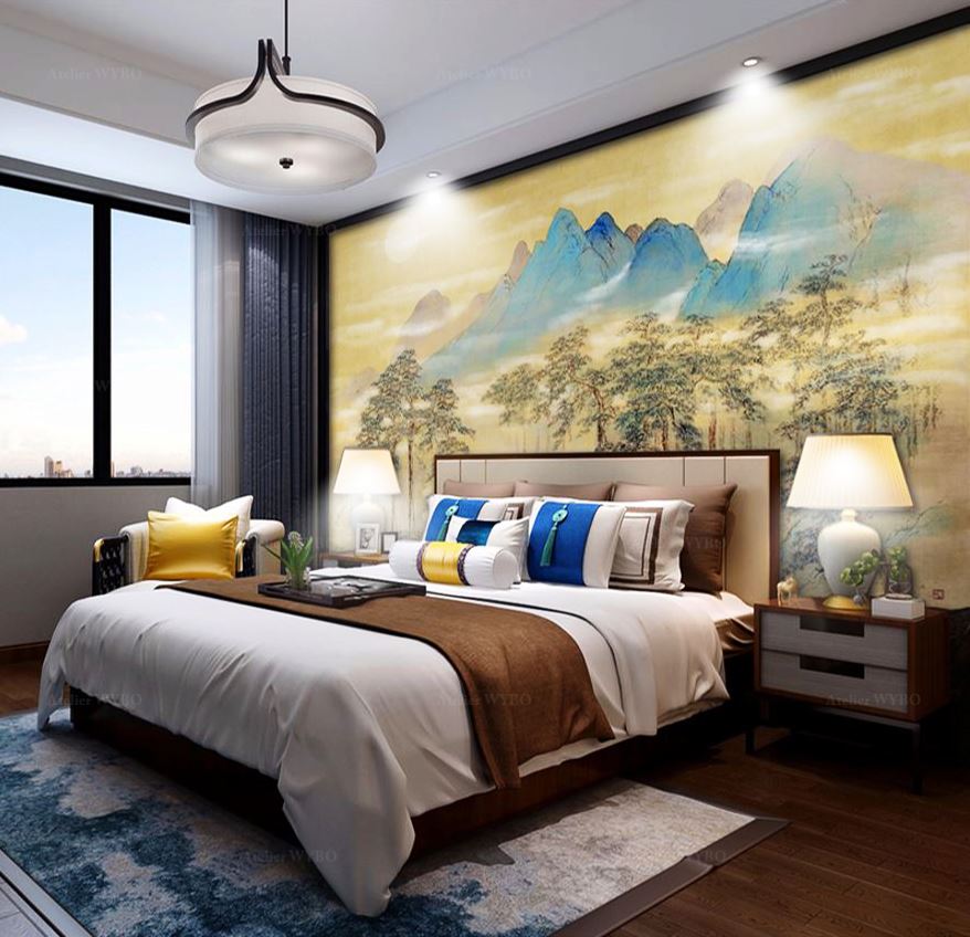 décoration chambre acheter tête de lit panoramique sur mesure, tapisserie asiatique zen soie satinée bleu vert et turquoise fond jaune sépia, paysage montagne et forêt aspect ancien.