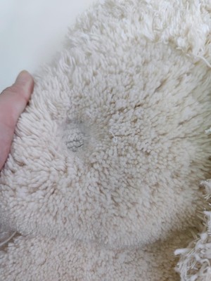 vente tapis 3d poil long format personnalisé, sentez la douceur de la laine et fibre textile blanc dans votre chambre.