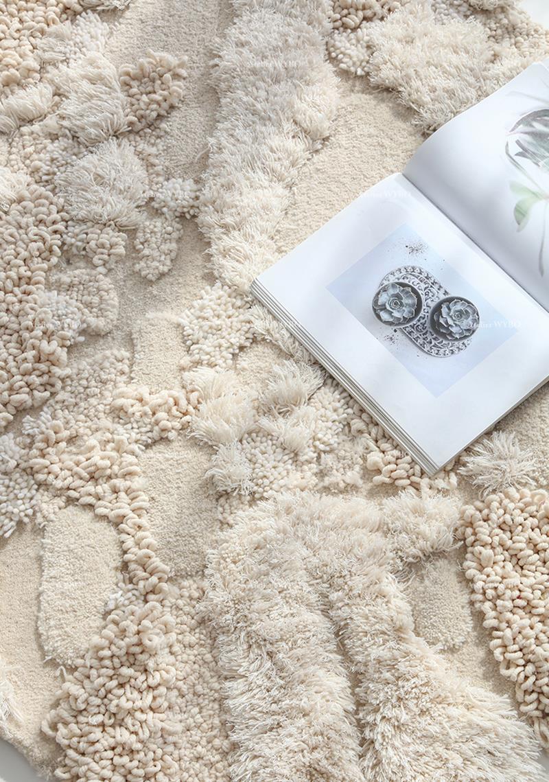 tapis en laine design 3D velours en relief couleur blanc cassé et beige neige et glace paysage polaire fabriqué à la main forme libre pour salle d'attente, séjour, bureau, chambre.